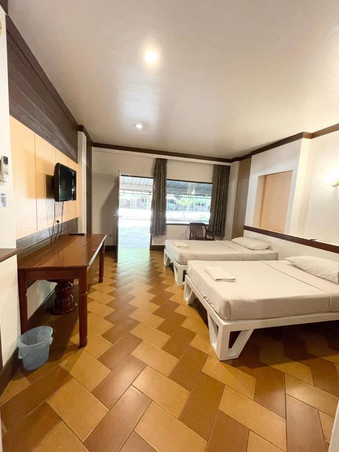 Bansuan Resort Nakhon Sawan Exterior photo