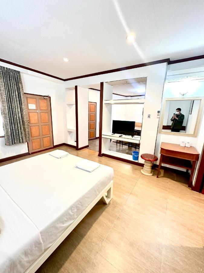 Bansuan Resort Nakhon Sawan Exterior photo
