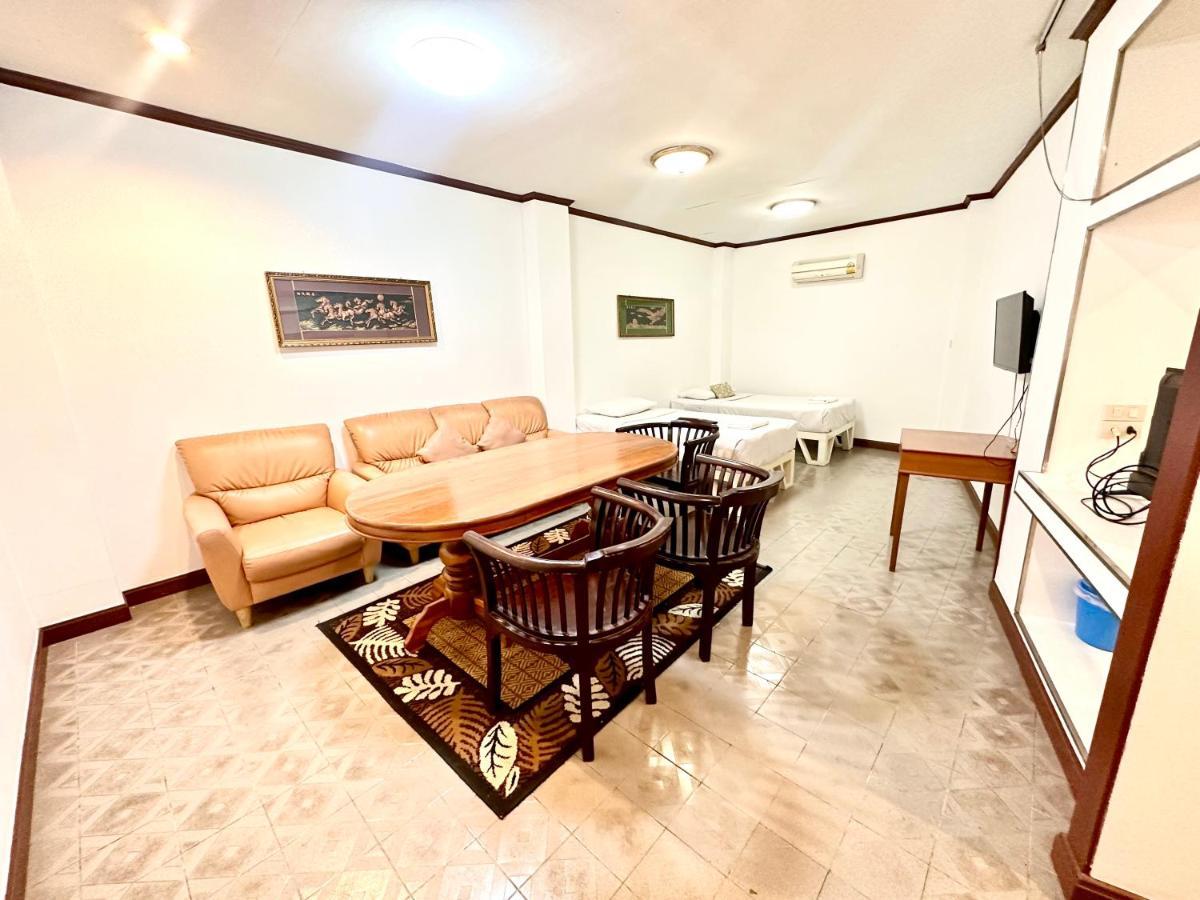 Bansuan Resort Nakhon Sawan Exterior photo