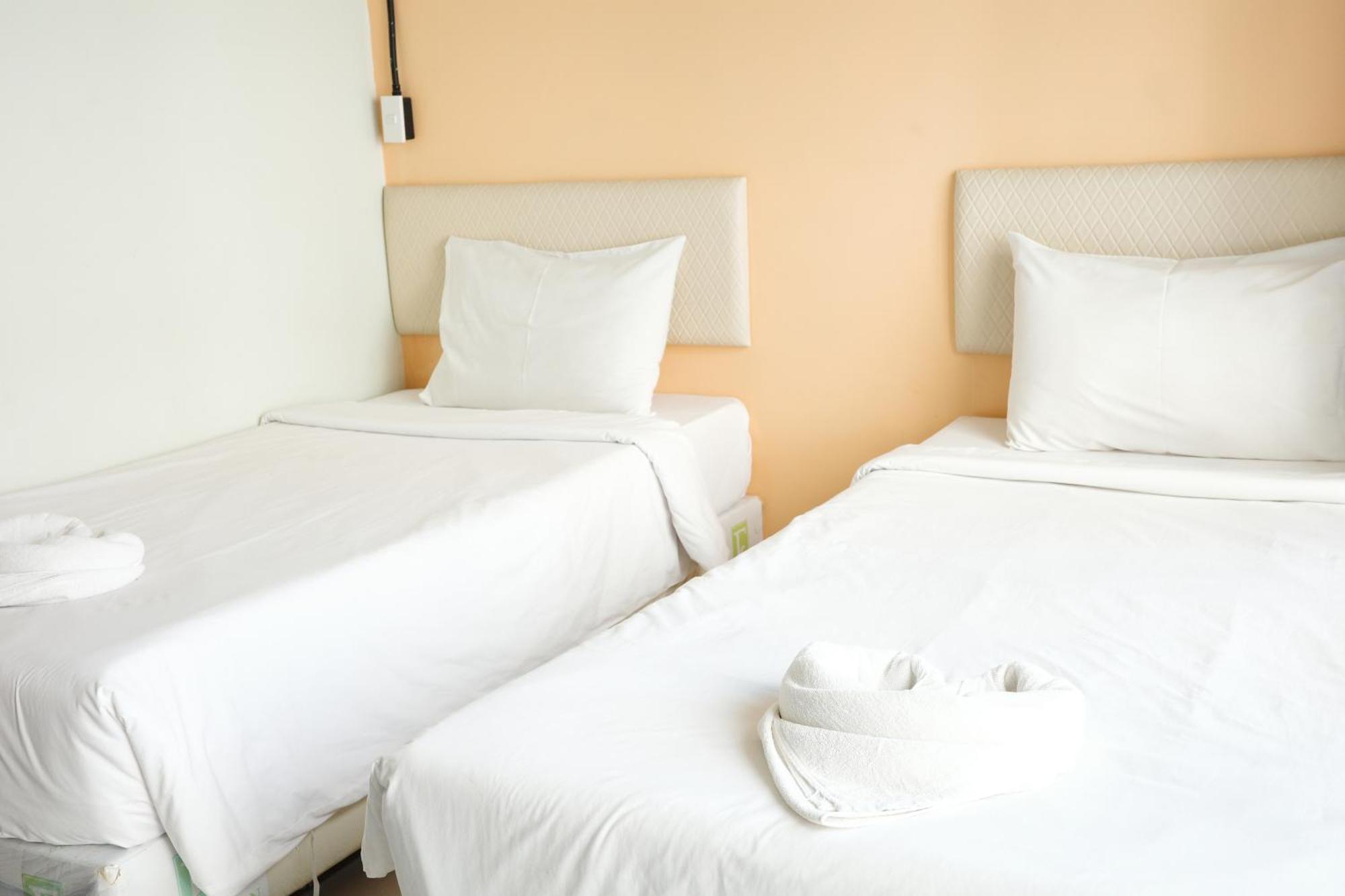Bansuan Resort Nakhon Sawan Exterior photo